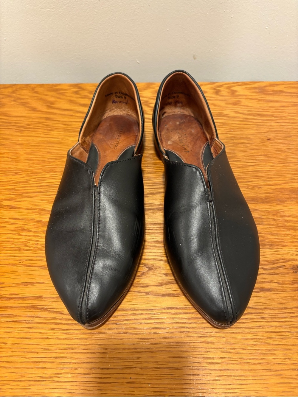 The Root Collective Annie Black Noir Flat